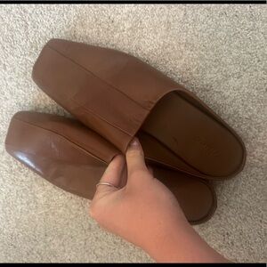 Great condition women’s VINCE mules
